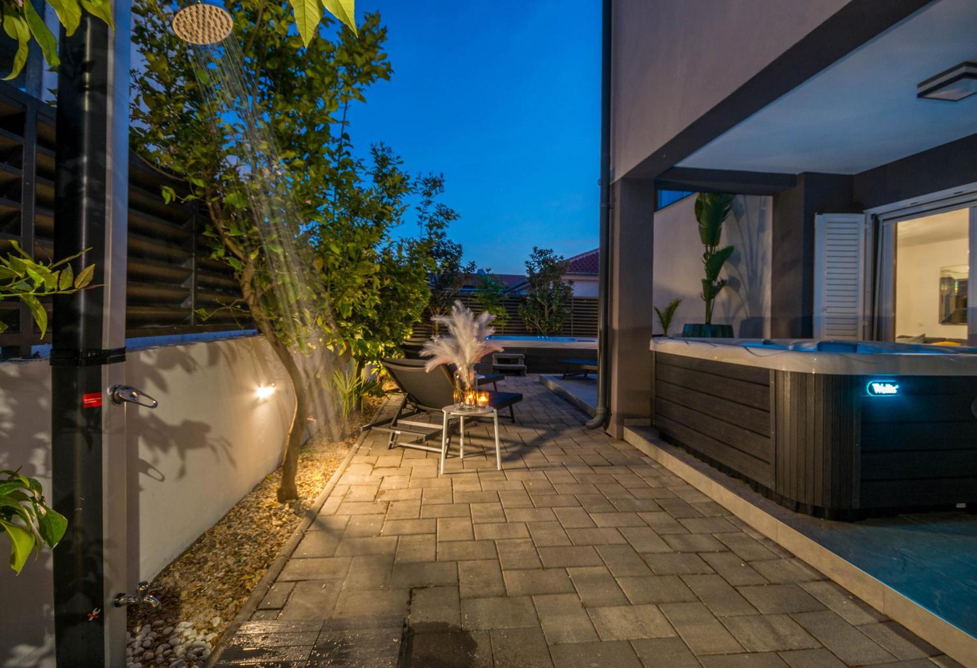 Апартаменты House With Pool Ledenko Биоград-на-Мору Экстерьер фото