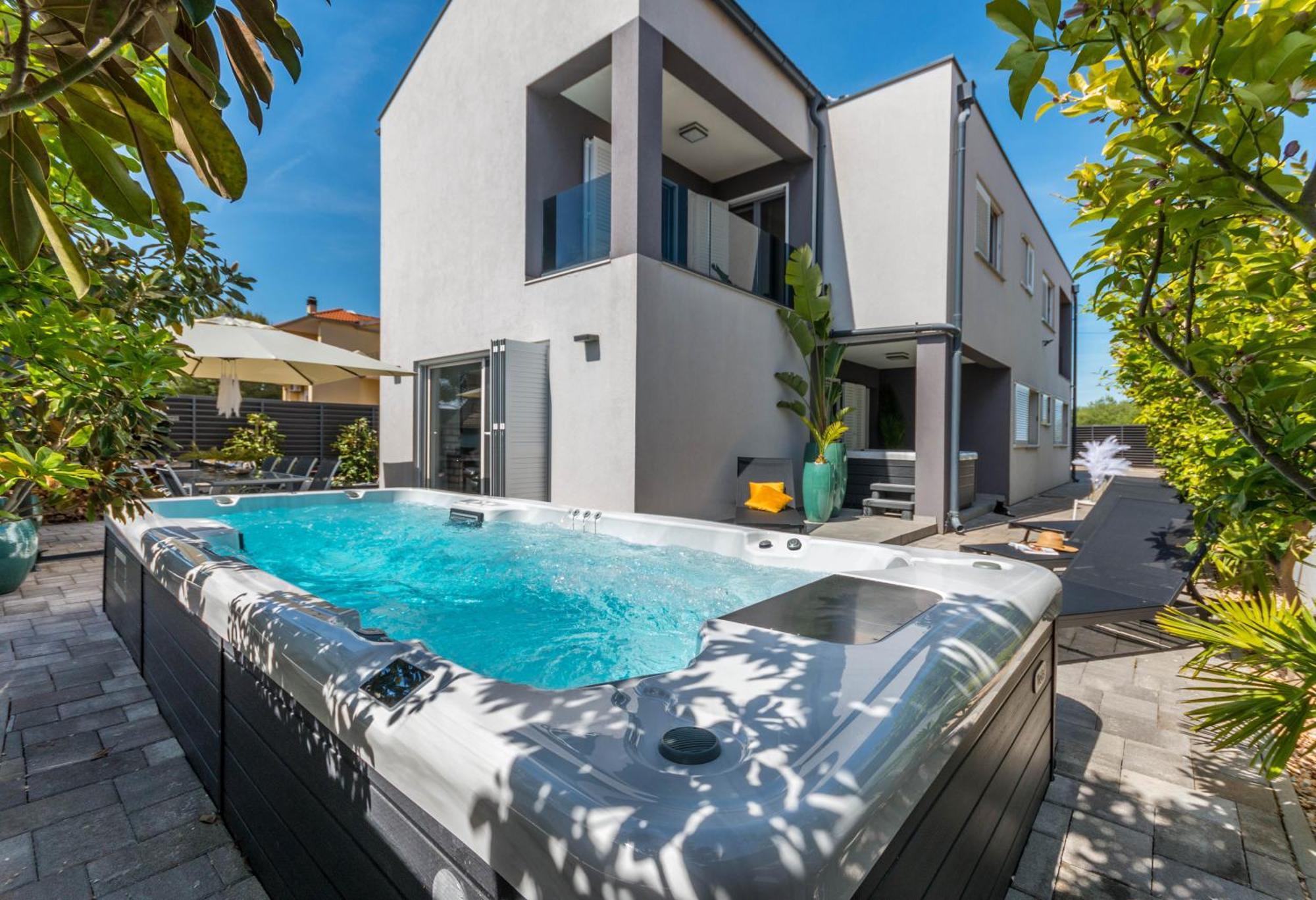 Апартаменты House With Pool Ledenko Биоград-на-Мору Экстерьер фото